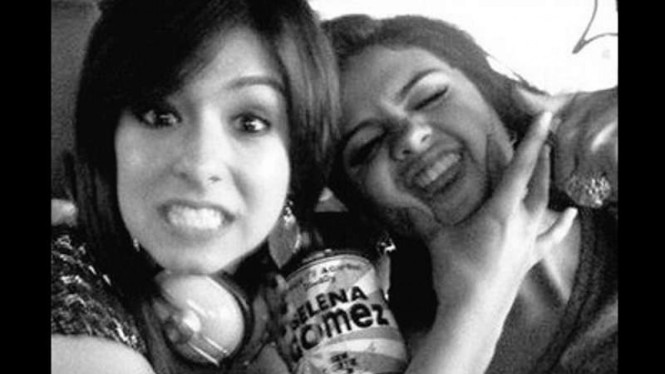 Mendiang Christina Grimmie dan Selena Gomez