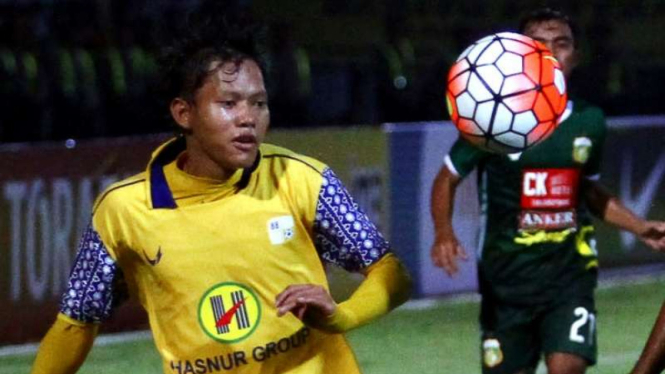 Adam Alis saat masih berseragam Barito Putera.