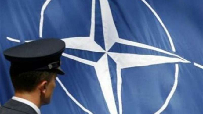 Bendera NATO.