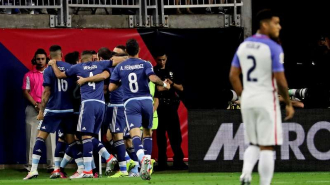 Selebrasi gol para pemain Argentina 