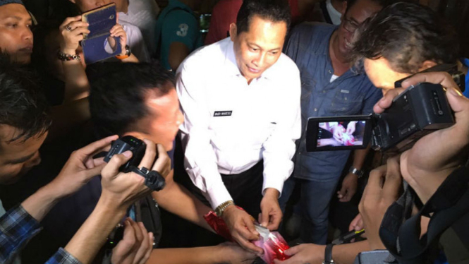Kepala BNN, Komjen Budi Waseso di lokasi penggerebekan sabu.