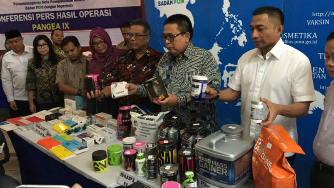 Barang bukti obat dan suplemen ilegal yang disita BPOM.