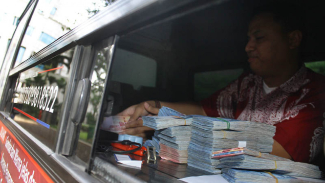 Penukaran Uang Pecahan Kecil