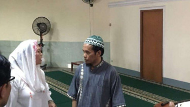 Ali Imron (kanan) dan Yenny Wahid.