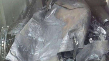 Mobil Sapu Angin ludes terbakar