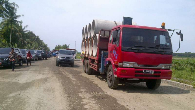 Salah satu jalur alternatif di lintas Selatan jawa Tengah, Rabu (29/6/2016)