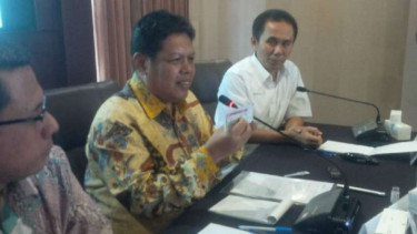 Presiden Direktur Bio Farma, Iskandar, dalam konferensi pers di kantornya di Kota Bandung, Jawa Barat, pada Kamis, 30 Juni 2016.