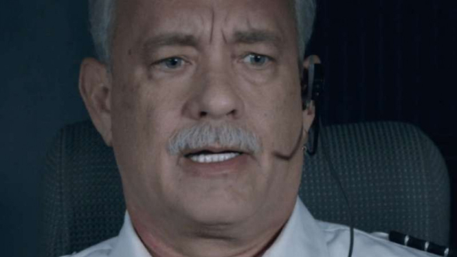 Tom Hanks dalam Sully