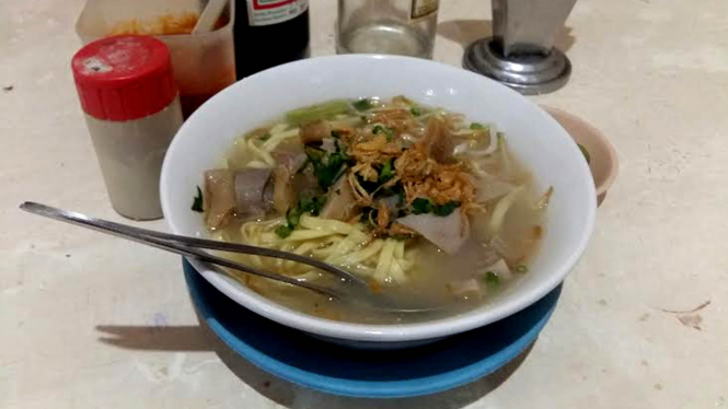 Mih Kocok Mang Dadeng, mie kocok legendaris di kota Bandung.