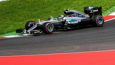 Pembalap Mercedes, Nico Rosberg