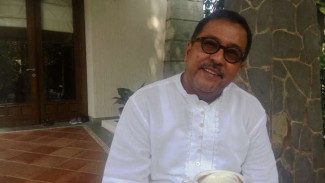 Lebaran Pertama Rano Karno Tanpa Ibunda