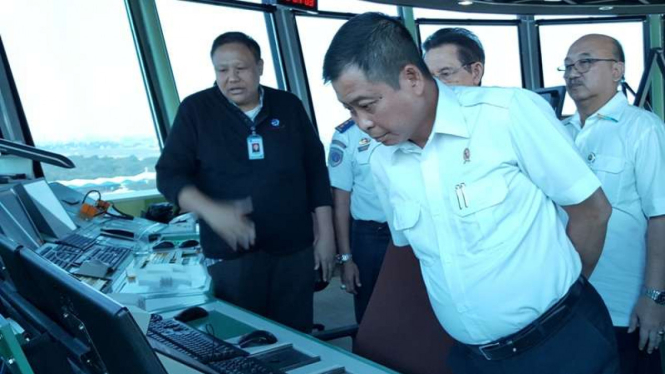 Menhub Ignasius Jonan Sidak Tower ATC Bandara Soetta