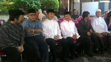 petinggi negara dan partai politik di rumah duka ketua KPU.