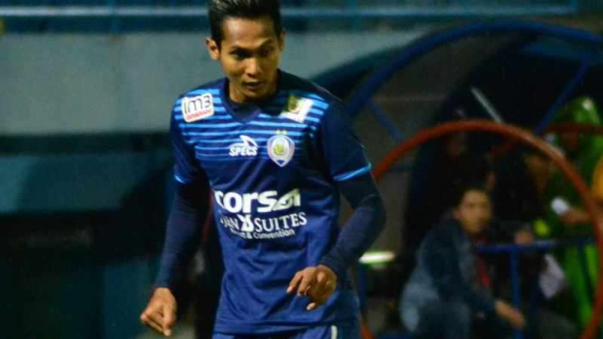 Gelandang Arema Cronus, Hendro Siswanto