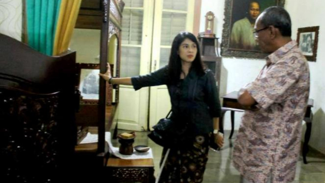 Dian Sastro di Ruang Pingitan Almh.RA Kartini, Pendopo Kabupaten Jepara.