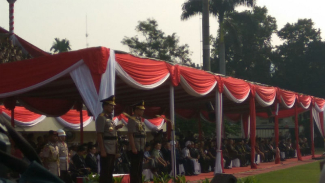 Jenderal Badrodin Haiti dan Jenderal Tito Karnavian