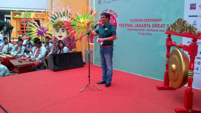 Wagub DKI Djarot Saiful Hidayat memberikan sambutan dalam penutupan Jakarta Great Sale 2016, Minggu, 17 Juni 2016.