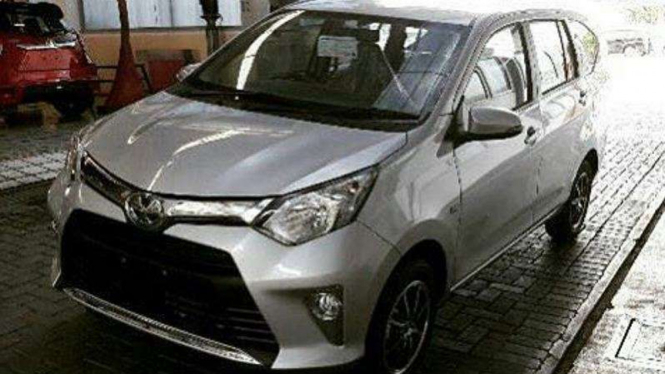 Toyota Calya.
