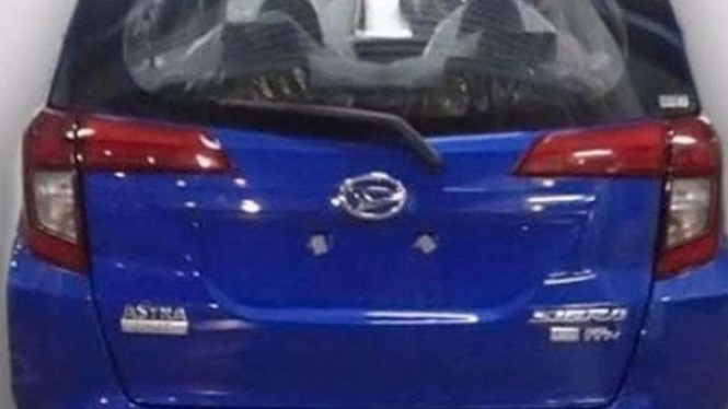 Tampak belakang Daihatsu Sigra.