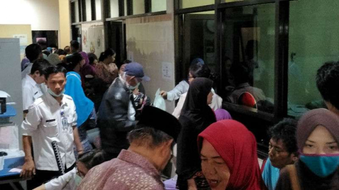 Suasana vaksinasi ulang di Puskesmas Ciracas, Jakarta Timur, Rabu, 20 Juli 2016.