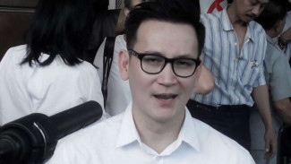 Respons Marcellino Lefrandt soal Foto Ciuman Dewi Rezer