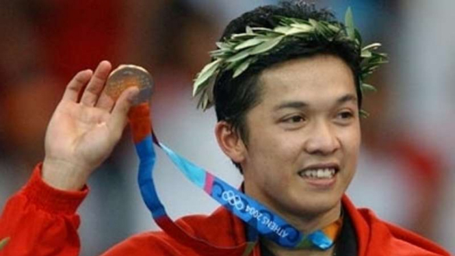 Taufik Hidayat sukses rebut medali emas Olimpiade Athena 2004