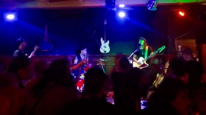 Gugun Blues Shelter konser di Belanda beberapa waktu lalu.