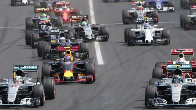 Pembalap F1 berlaga di GP Hungaria.