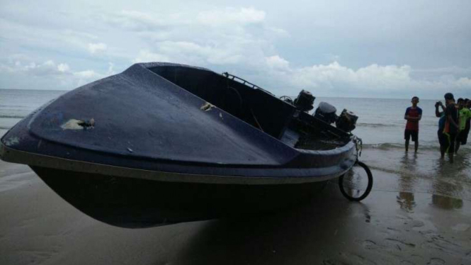 Kapal WNI tenggelam di perairan Johor, Malaysia.
