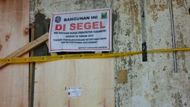 Masjid Ahmadiyah di Sukabumi disegel pemerintah.