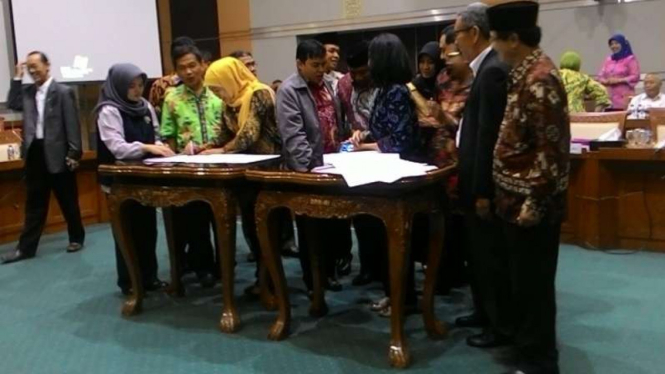Komisi VIII setuju Perppu Kebiri dibahas di paripurna DPR.