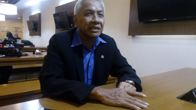 Wakil Ketua DPR Agus Hermanto.