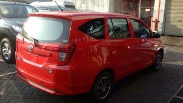 Toyota Calya.
