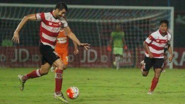 Pemain Madura United, Pablo Rodriguez Aracil (kiri)