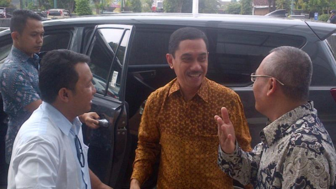Kepala BNPT Suhardi Alius (tengah).