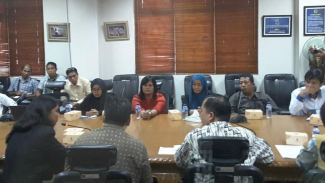 Keluarga korban sandera Kapal Charles 001