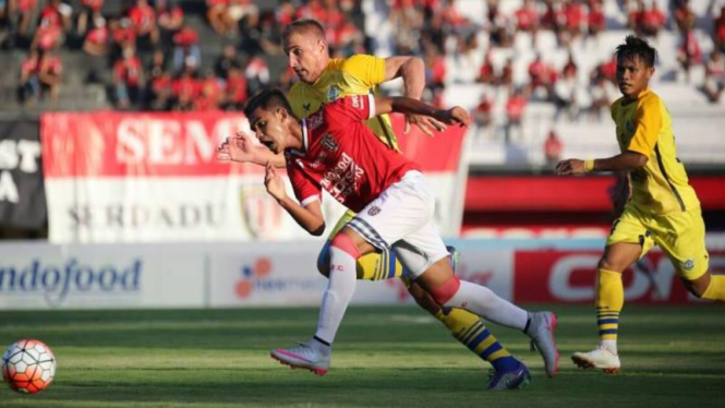 Laga Bali United vs Persegres Gresik United
