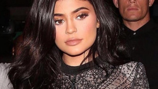 Eyeliner Cantik Kylie Jenner Segera Dirilis