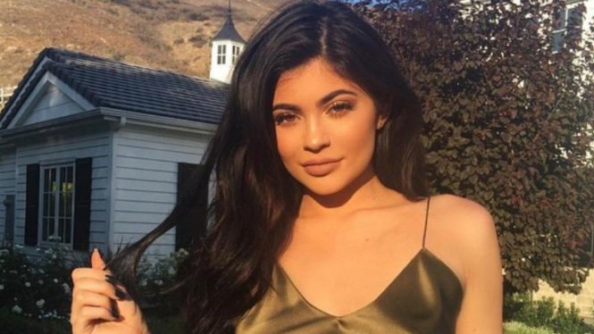 Kylie Jenner.