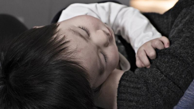 Infeksi Saluran Pernapasan Atas atau ISPA kerap kali diderita anak-anak.