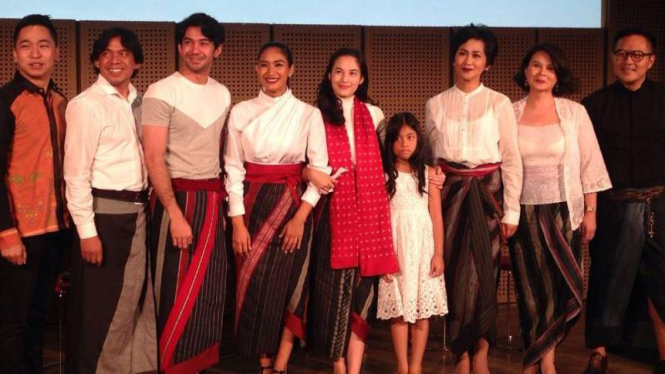 Pemeran Teater Bunga Penutup Abad