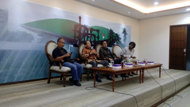 Anggota Komisi I Effendi Simbolon
