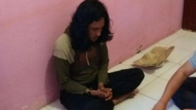 DPO terduga teroris, Jumri alias Tamar Hari, menyerahkan diri.