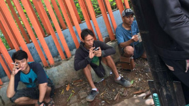 Pekerja proyek Hotel Swiss-Bell memilih pulang kampung.