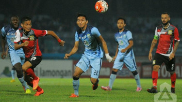Pertandingan Persela Lamongan kontra Persiba Balikpapan