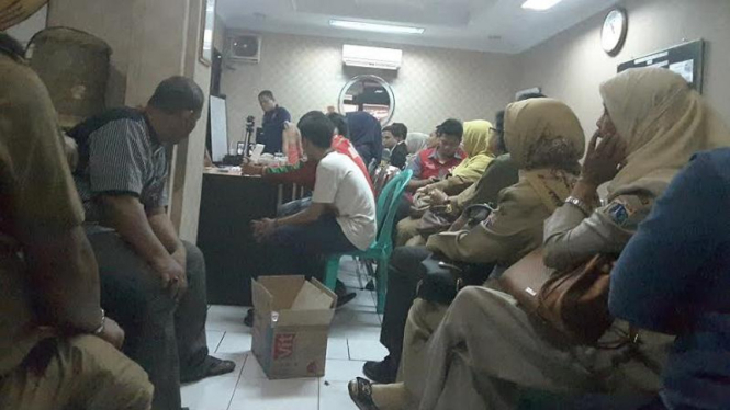 PNS diperiksa terkait pencabulan siswi magang di kantor wali kota Jakarta Pusat.
