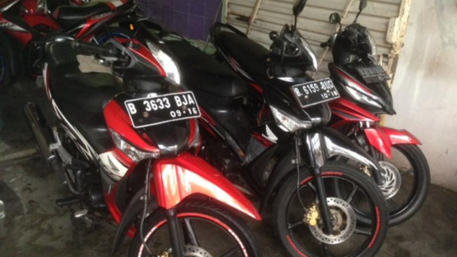 Jual beli motor bekas.
