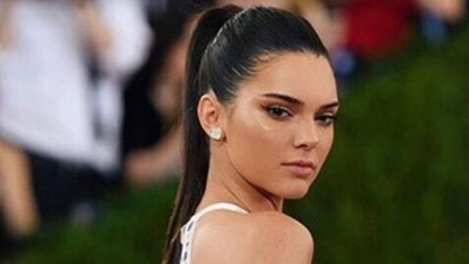Kendall Jenner.
