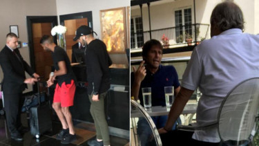 Riyad Mahrez (kanan) di hotel tempat pemain Chelsea biasa menginap