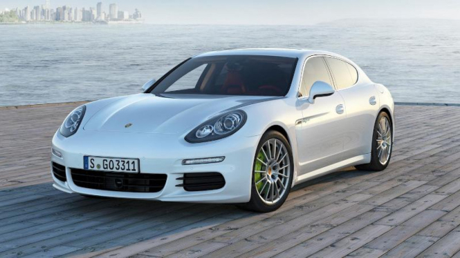 Porsche Panamera.